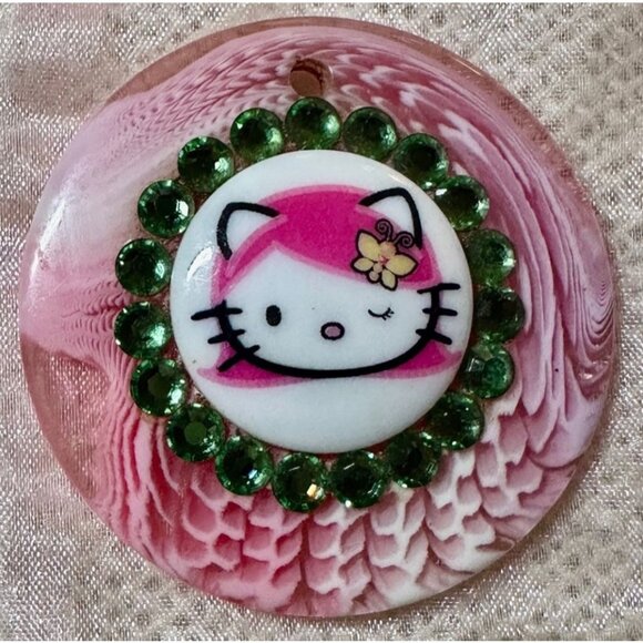 Vintage TARINA TARANTINO Hello Kitty Pendant w Swarovski Crystals- Authentic Y2K - Picture 2 of 5